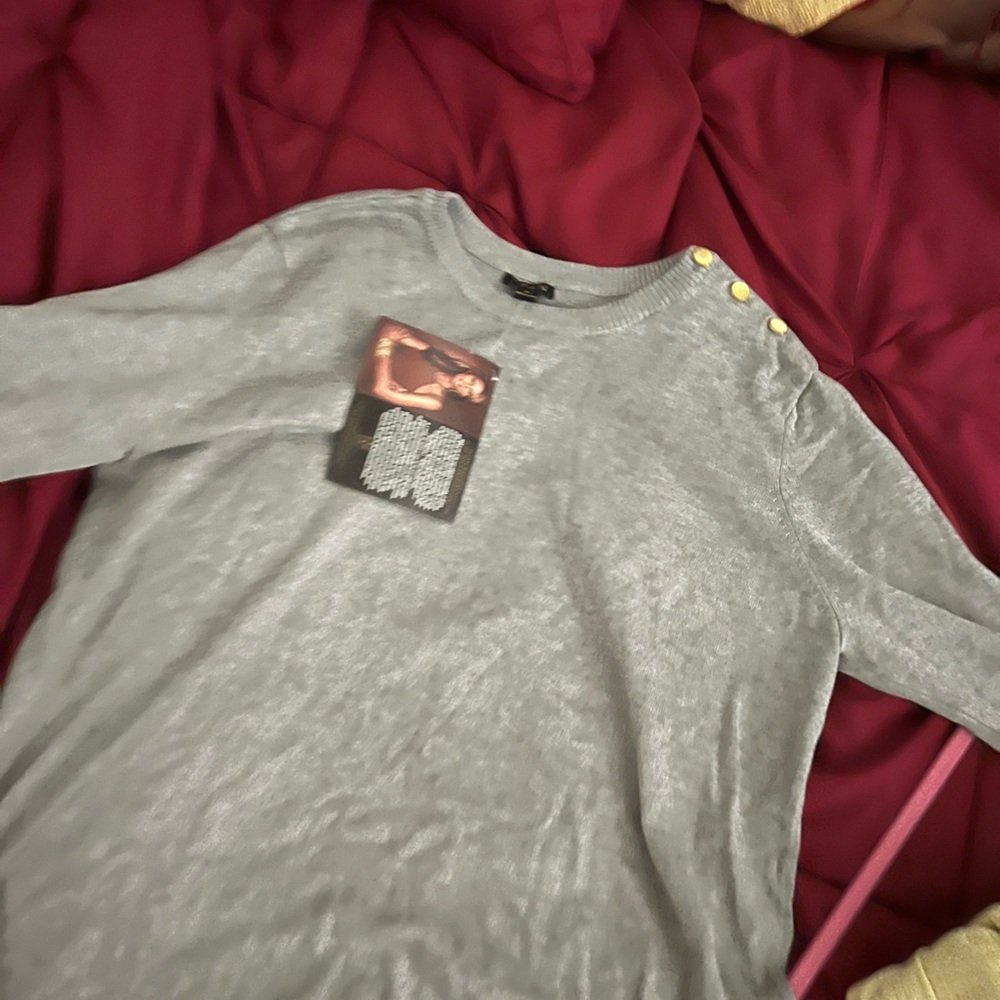 Iman sweater NWT